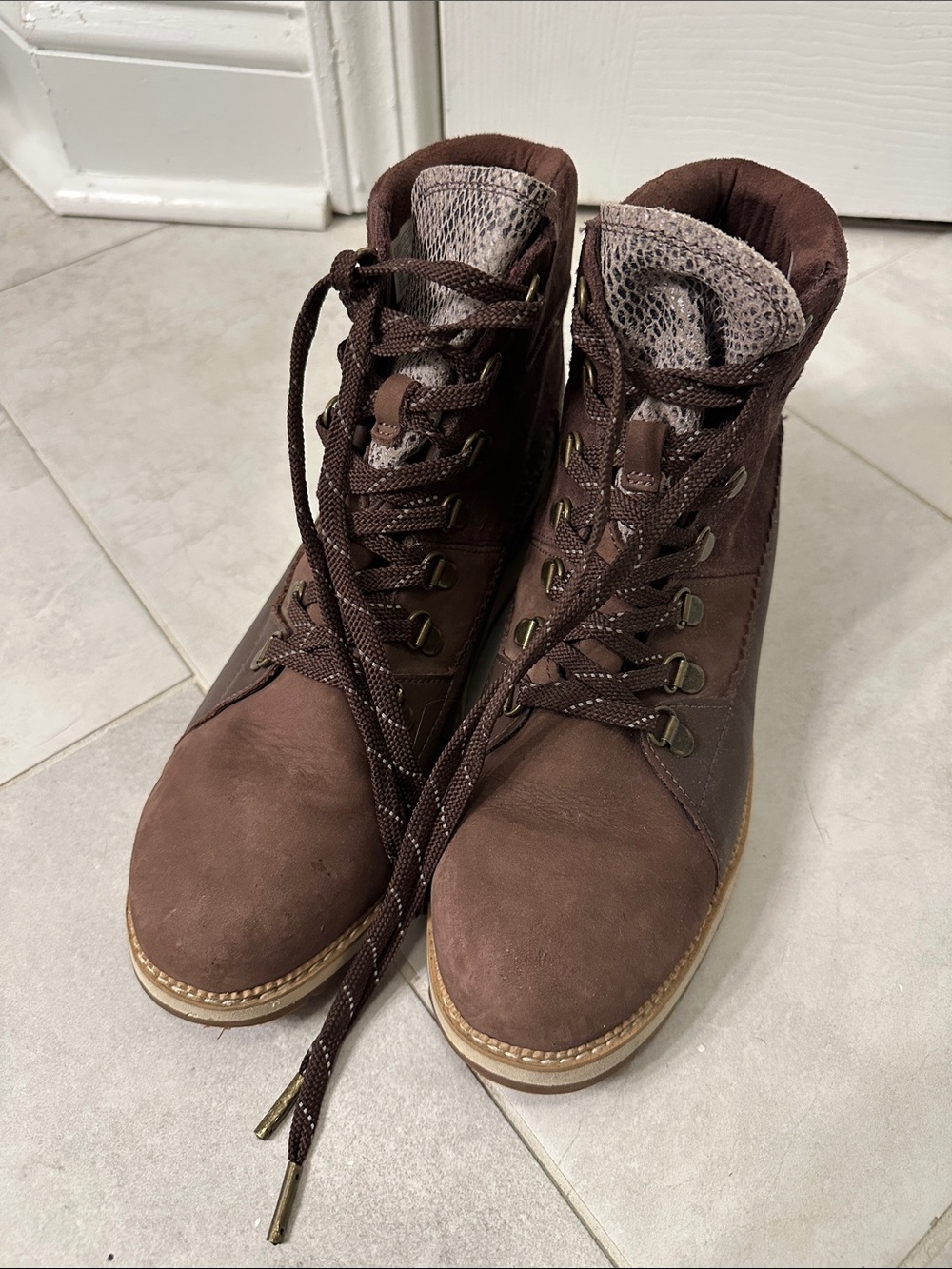 Toms Brown Suede & Leather Ankle Boots